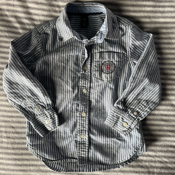 Gap 5T Button Down - Picture 1 of 3